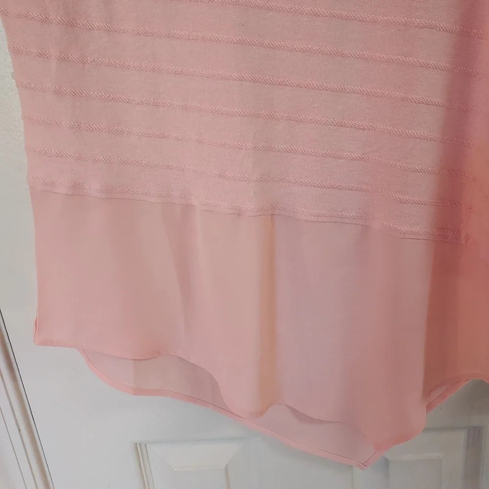 Chico's Textured Diagonal Stripes Asymmetrical Tee in Size `1 - Picture 3 of 6